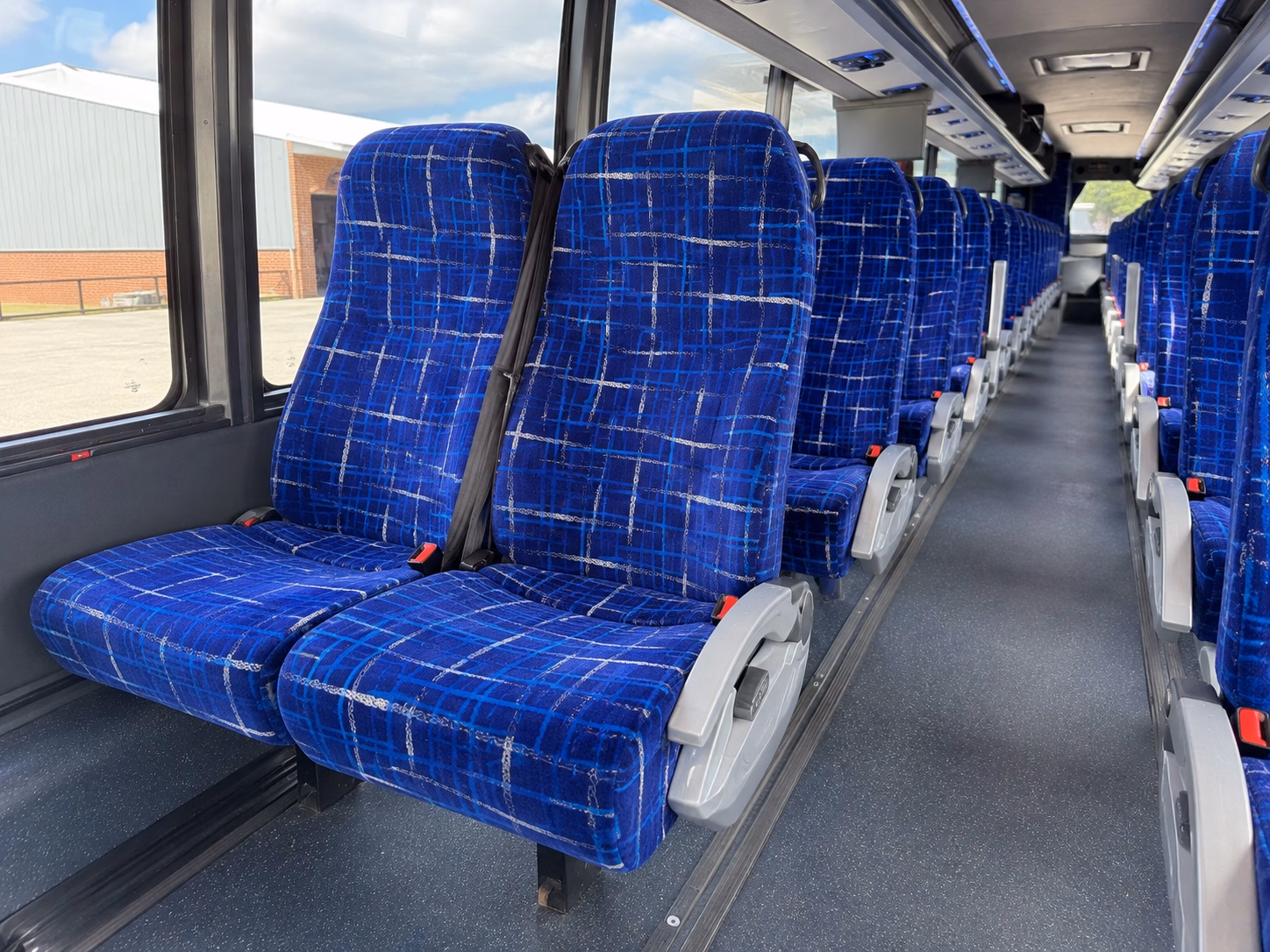 bus rentals for a day trip to lake erie wine country from pittsburgh