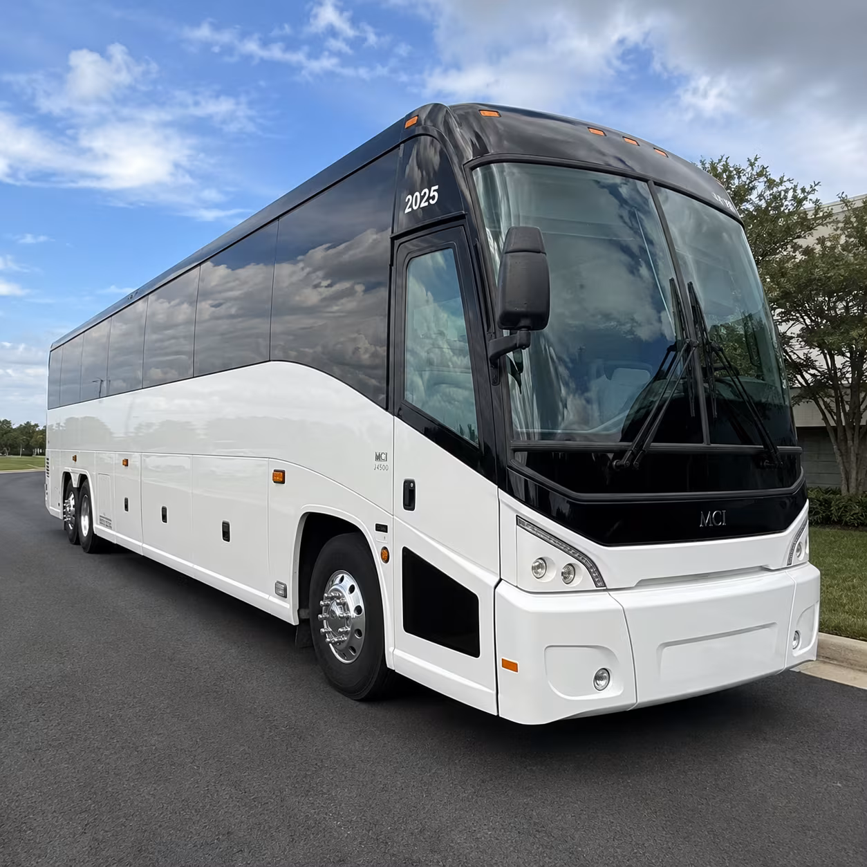 corporate airport transfer buses to pittsburgh international airport pit