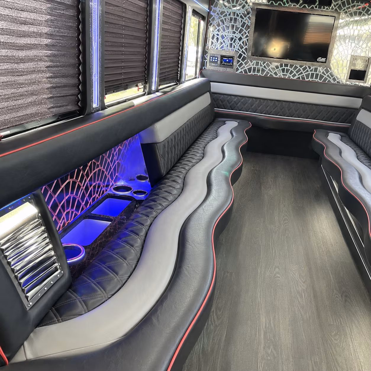 find a prom party bus for mt washington dinner stops on grandview avenue