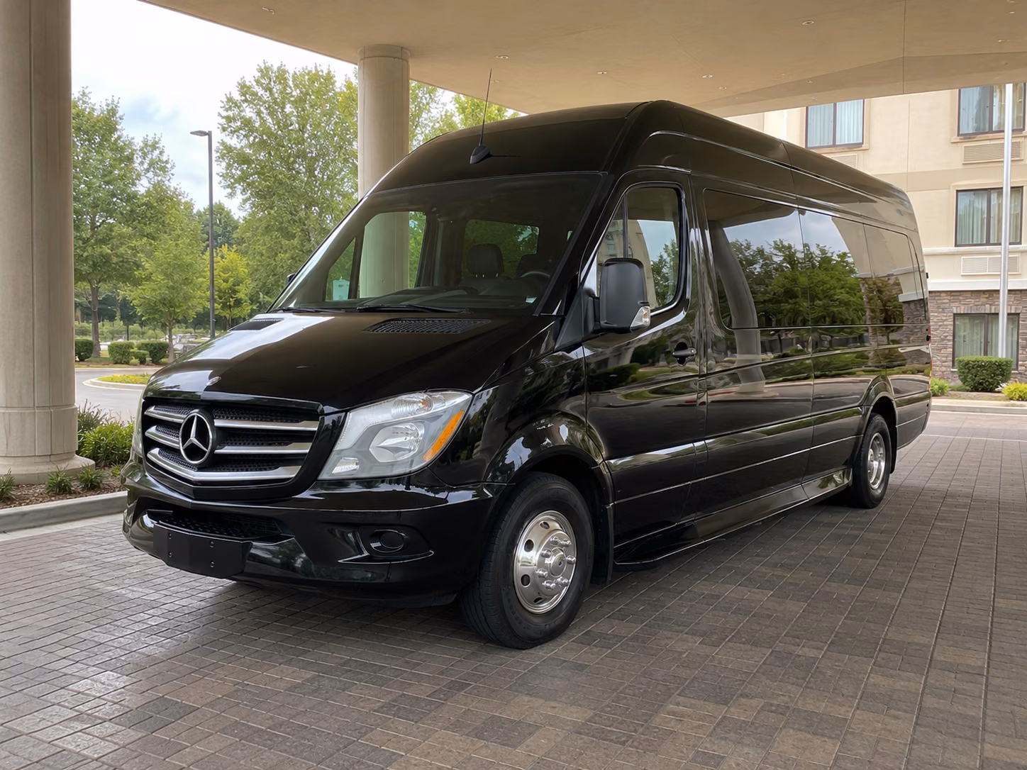 pittsburgh airport transportation onboard seating